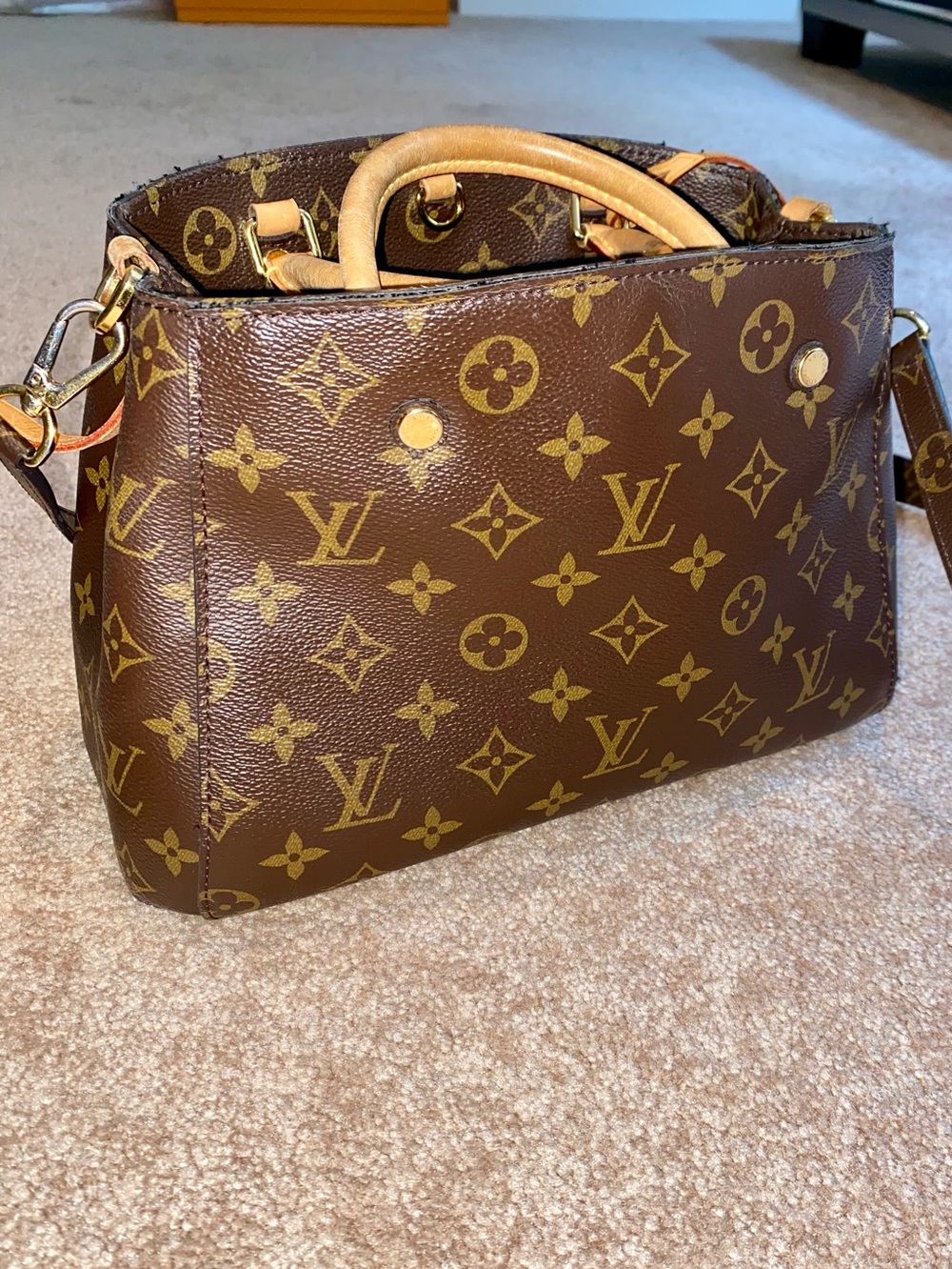 Louis Vuitton | Monogram Montaigne MM Handbag w LV Strap, Lock & Key & Dust Bag - Picture 7 of 16